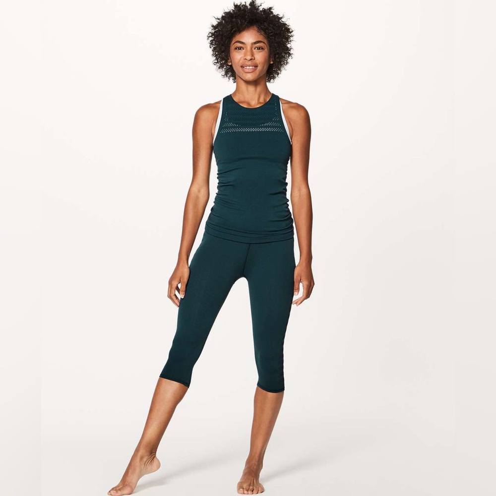 Lululemon Reveal Tank (Stripes) Submarine